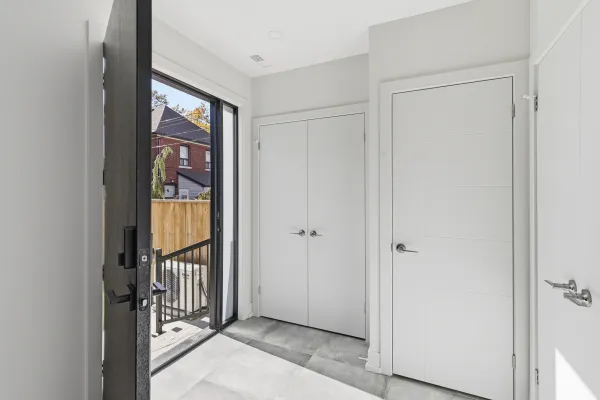 Upstairs at 26 Biggar Ave photo 3