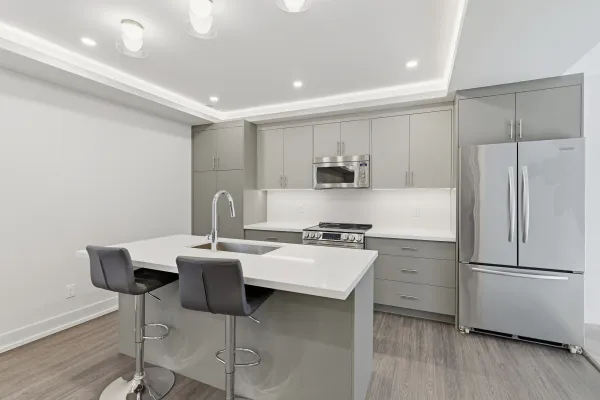 Upstairs at 26 Biggar Ave photo 4