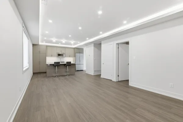 Upstairs at 26 Biggar Ave photo 11