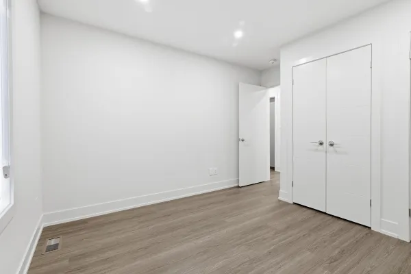 Upstairs at 26 Biggar Ave photo 21
