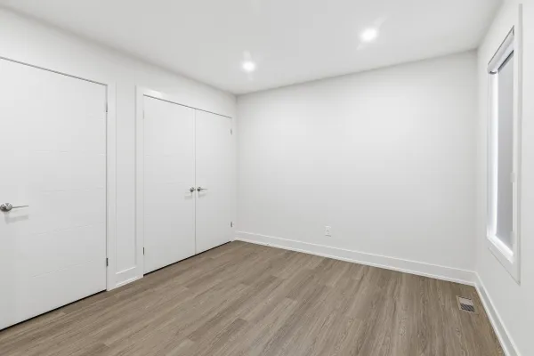 Upstairs at Regal Heights, Toronto photo 31