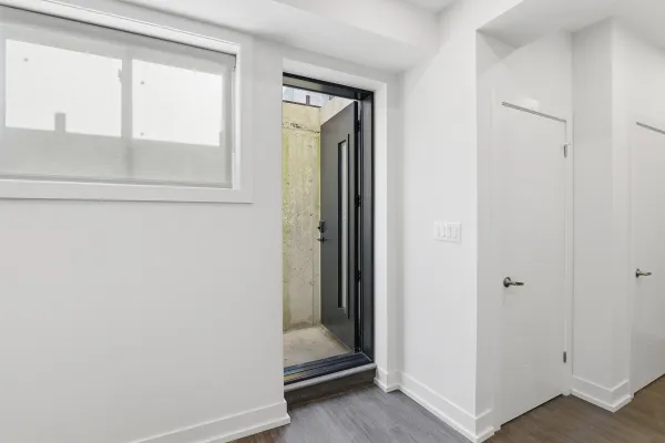Downstairs at 26 Biggar Ave photo 3